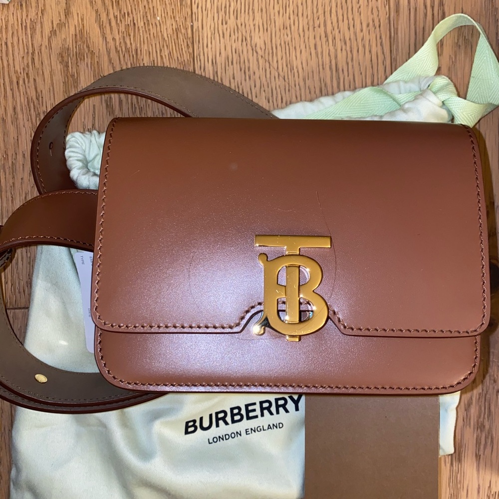 Clutch Burberry bag